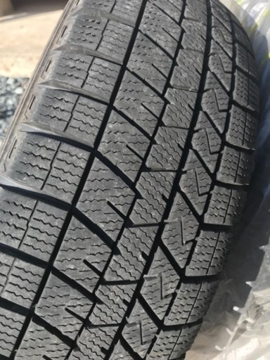 スタッドレスタイヤ　165/65R14