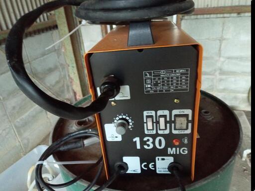 半自動アーク溶接機