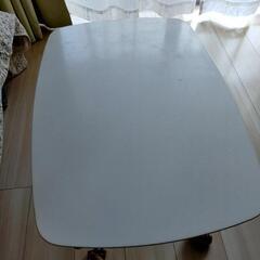 猫足折畳式テーブル