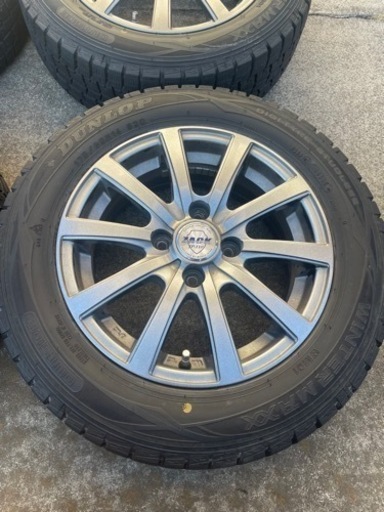 スタッドレスタイヤ4本セット　175/65R14 アクア