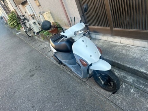 スズキ　　レッツ4売ります。