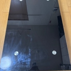 ニトリの昇降式ダイニングテーブル　強化ガラス天板