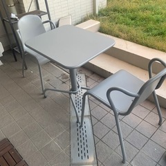 机と椅子のセット〔鉄製〕