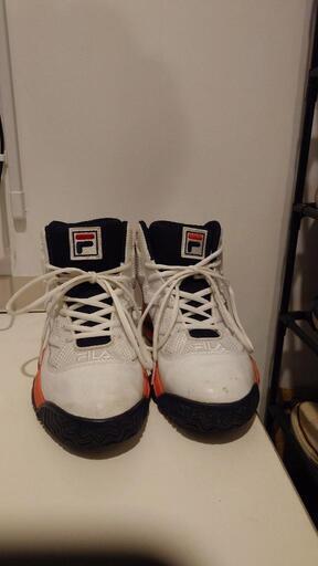 FILA スニーカー 値下げ可