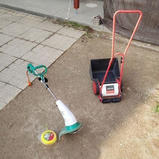 手動芝刈機　電動草刈り機