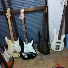 ギター、エレキギター、キーボード等1つ2000円