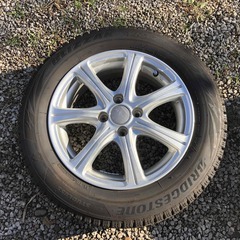 【値下げ】ブリヂストンスタッドレスタイヤ15インチ（ホイール付き／ナット付き）