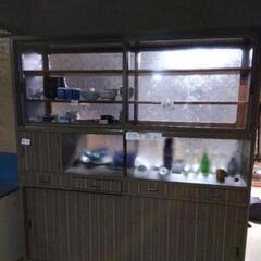 昭和レトロ珍しい両面から開けられる食器棚
