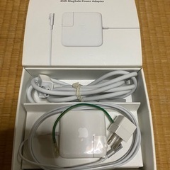 Apple 45W MagSafe Pawer Adapter
