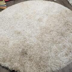 大塚家具の円形の絨毯　ラグ　マット