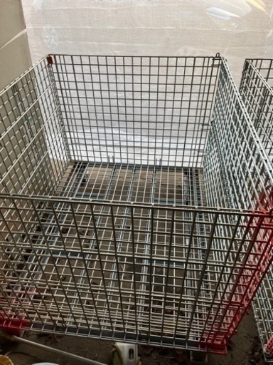 新品！ネスティングラック20,000円、青水槽50,000カゴ15,000円✖️2台