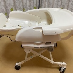 (電動ハイローチェア)コンビ　ルシエス　オートスイング