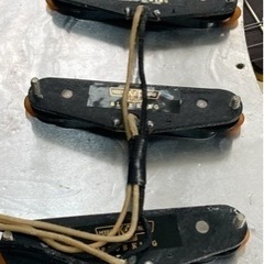 フェンダーJAPAN ST-62VSP 手巻きPU・K&Tスラブキング搭載モデル。