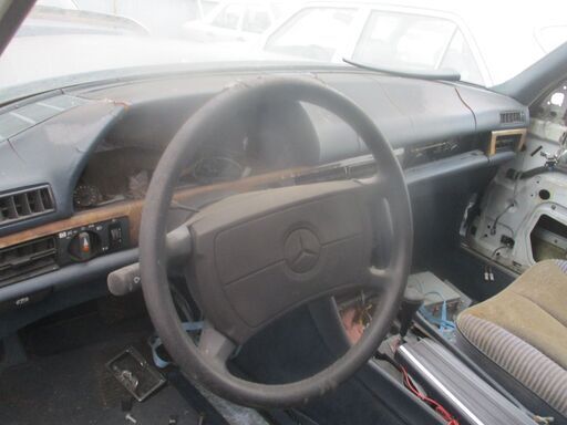 ベンツ126-560用純正ステアリングホイル