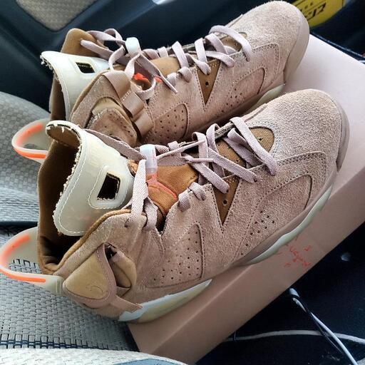 【美中古】NIKE✕トラビス AJ6