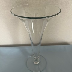 オシャレなガラスの花瓶