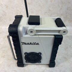 A4213　Makita　マキタ　充電式ラジオ　MR100