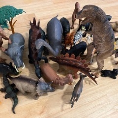 動物と恐竜の詰め合わせ