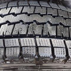 ハイエーススタッドレスタイヤ　ウインターマックス195/80/15　LTアルミホイル付き