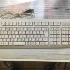 美品★USBキーボード K297 FKD46AK297★ホワイト...