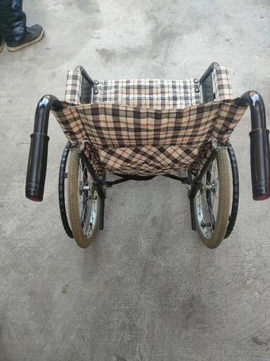 折りたたみ式車椅子