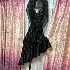 黒色ドレス