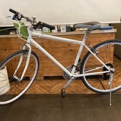 【前後タイヤ・前輪チューブ新品！】3×7速　700×28cクロスバイク　ホワイト