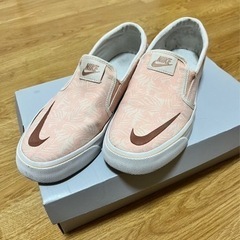 NIKE スニーカー レディース 25cm