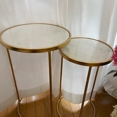 【ネット決済】ZaraHome大理石テーブル2つ＆お花セット