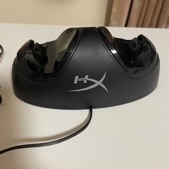 【HyperX】　PS4コントローラー充電器　2つ同時充電