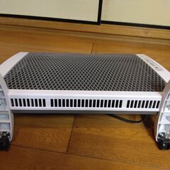 世田谷区近辺配送可能　美品　 ゼンケン 遠赤外線ヒーター アーバンホット RH-2200 電気暖房器 ストーブ-フジミ1/72プラモデル10個セット