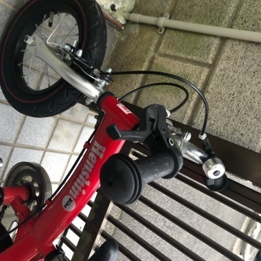 自転車と、鉄棒つり輪ハンモック