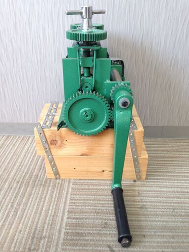 ◇ 【迎春SALE】圧延機ローラー 彫金ローラー 小型 手動式 角溝、半丸  