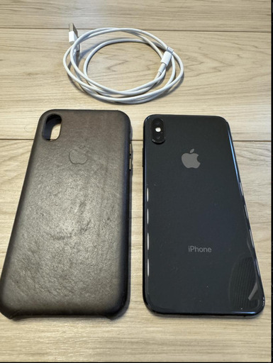 【美品】iPhone Xs 256GB + Apple純正品ケース＋充電器
