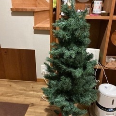 クリスマスツリー　　120センチほど　飾りもあります