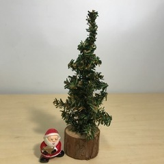 ロ2312-178 クリスマスツリー＆サンタの置物 現状お渡し