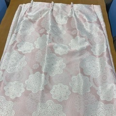 ピンクのカーテン幅100×丈200cm フック付２枚セット