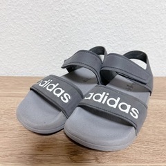 adidas サンダル 19cm