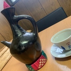 エチオピアのコーヒーポット1とカップ12個（ソーサー付）