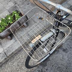 クロスバイク　７００ｘ２８ｃ　６変速　カゴ　自動ライト　カギ　付き　黒　配達可能