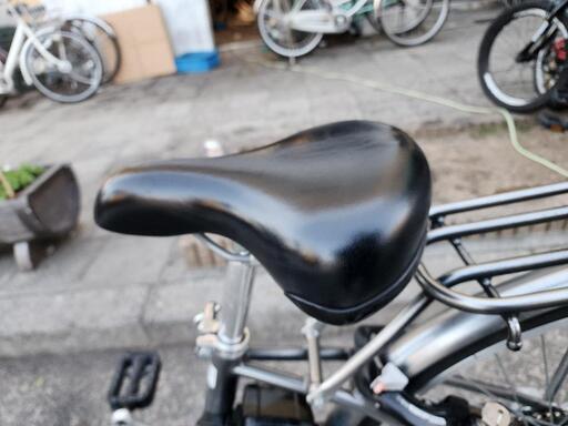 　電動自転車　ブリヂストン　２６インチ　８．７ＡＨ　４点　充電器　なし　３変速　シルバー　配達可能