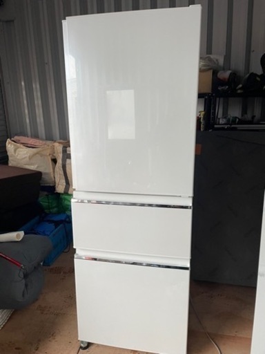 3枚ドア冷蔵庫　2019年製