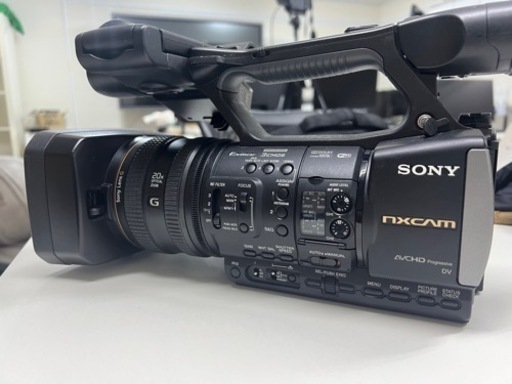 SONY ビデオカメラ　Exmor 型番HXR-NX3