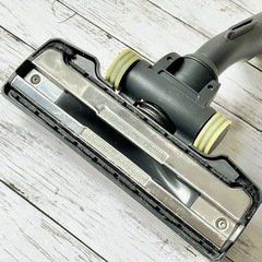 Electrolux『ウルトラワン』静音型ダストバッグ掃除機 付属品あり