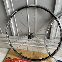 SHIMANO RS-80 軽量ホイール