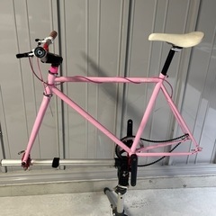 ピストバイク ピンク色