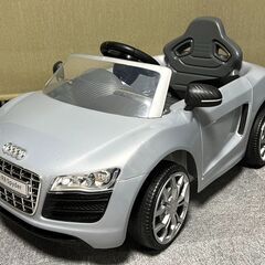 【美品】子供用電動自動車 Audi R8 Spyder