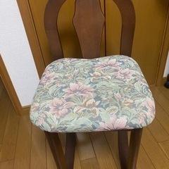 【お値下げ中】美品　化粧椅子　椅子　ドレッサー椅子　スツール