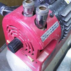 MAX マックス 常圧 エアコンプレッサー AK-715A  最大9.0kgf タンク容量 13L AC100V 50Hz