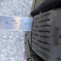 215/60/R17　スタッドレスタイヤ4本セット　2020年　ブリジストン製　タイヤのみ